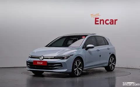 Volkswagen Golf 2025 buy in Moscow