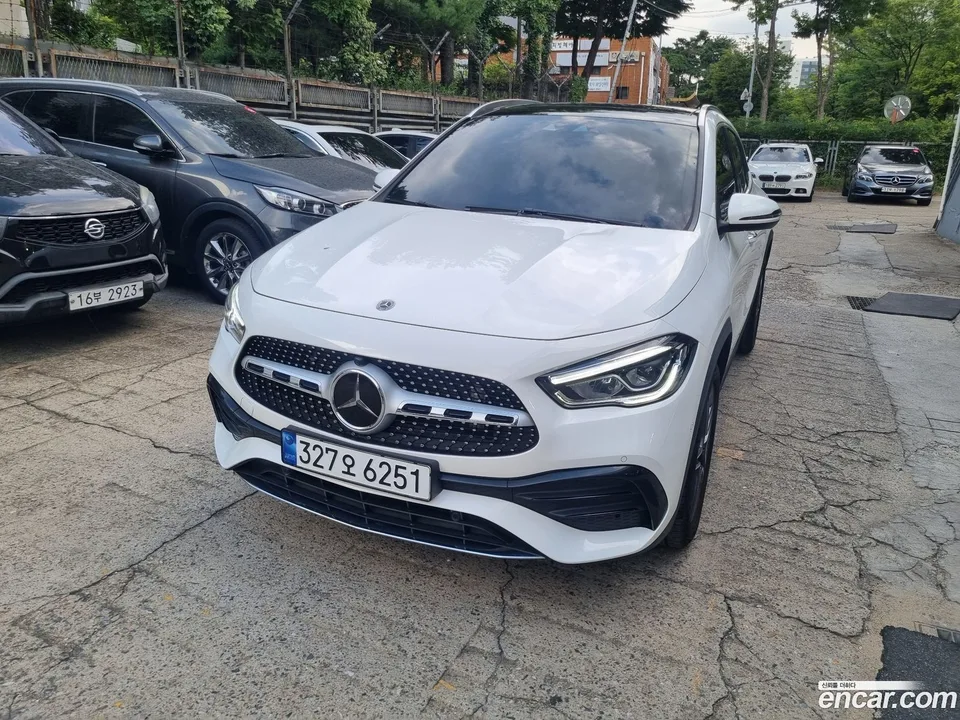 Mercedes-Benz GLA-Class GLA250 4MATIC 2023 — фото 1, купить с доставкой в Москву