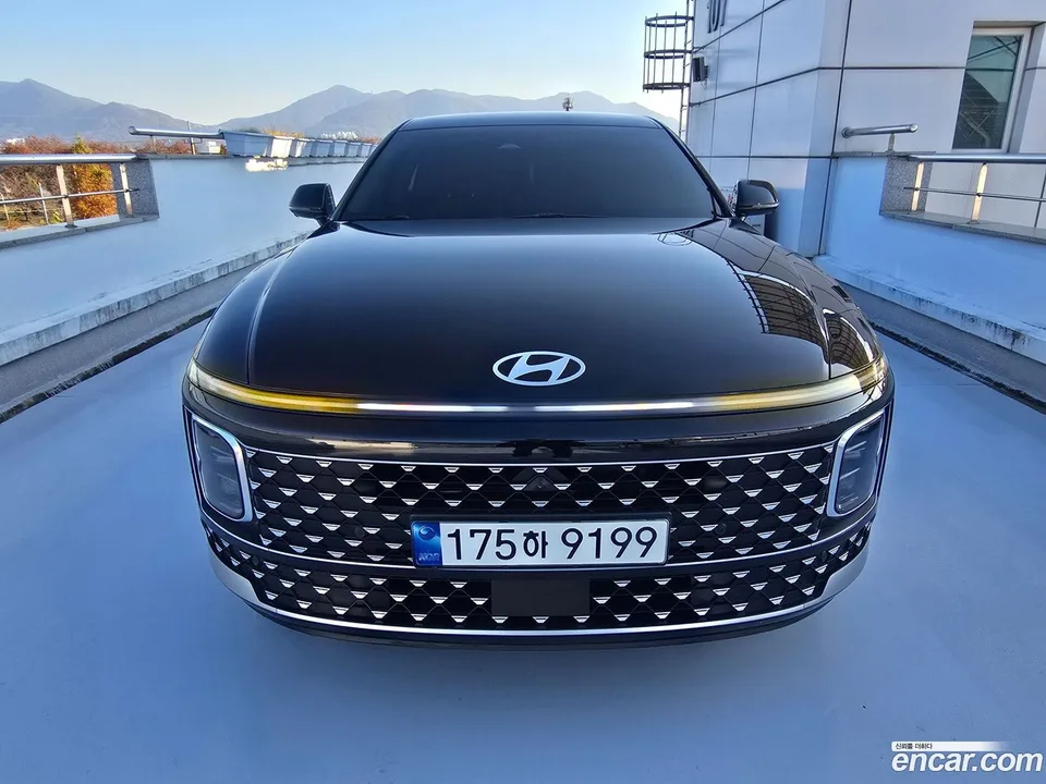 Hyundai Grandeur Hybrid 2023 — миниатюра 3