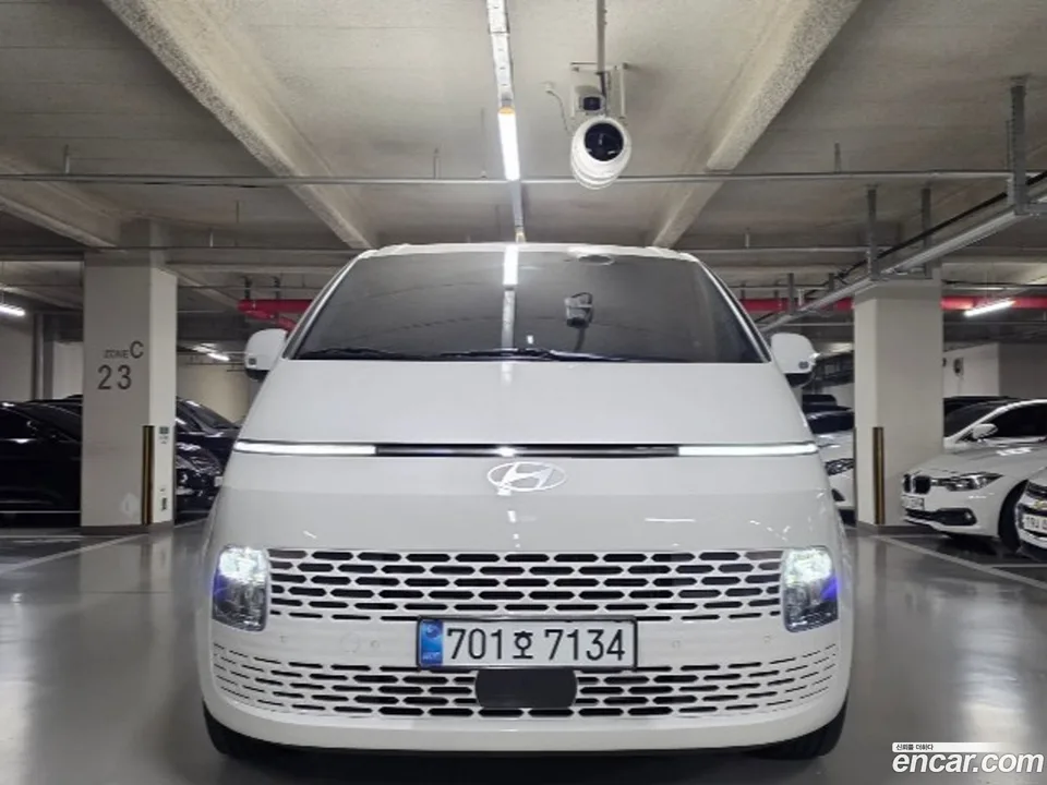 Hyundai Staria 2025