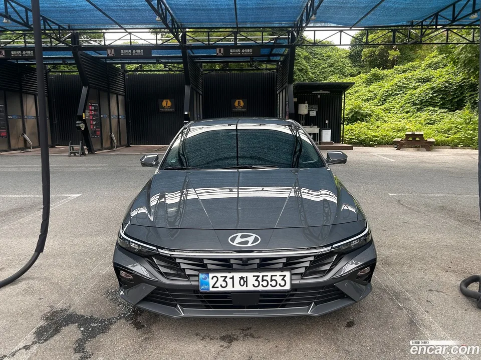 Hyundai Avante CN7 Hybrid 2025