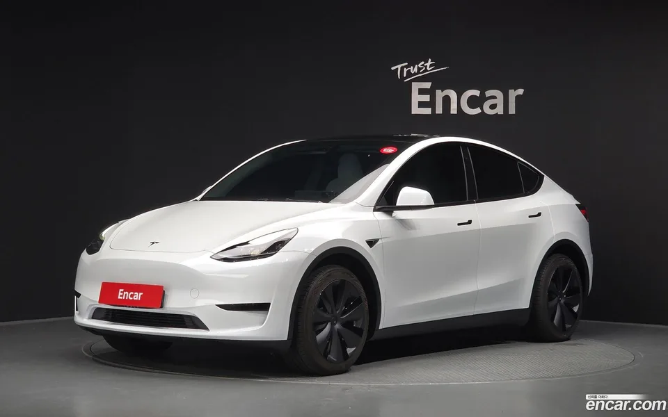 Tesla Model Y 2023