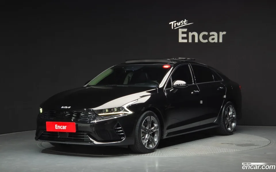 Kia K5 Hybrid 2023