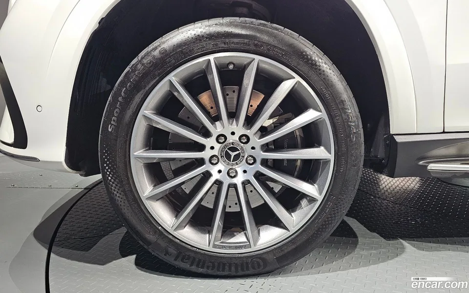 Mercedes-Benz GLE-Class GLE450d 4MATIC 2023 — миниатюра 2