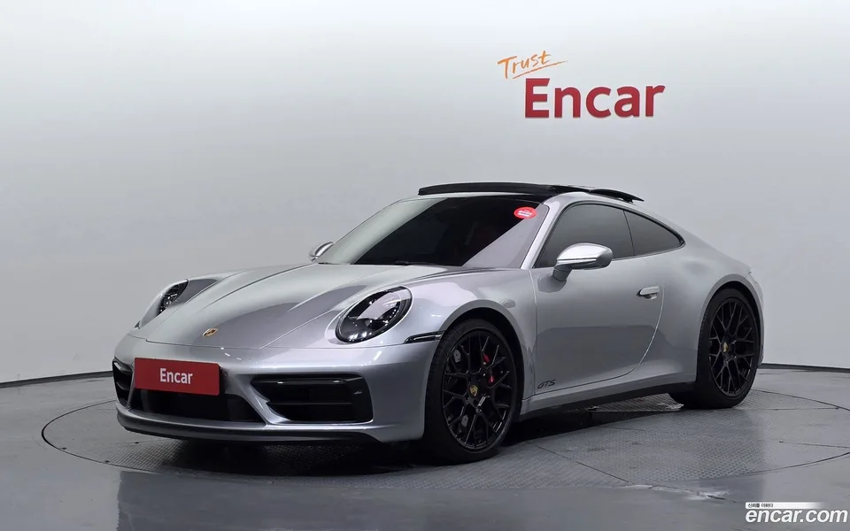 Porsche 911 (992) 2024