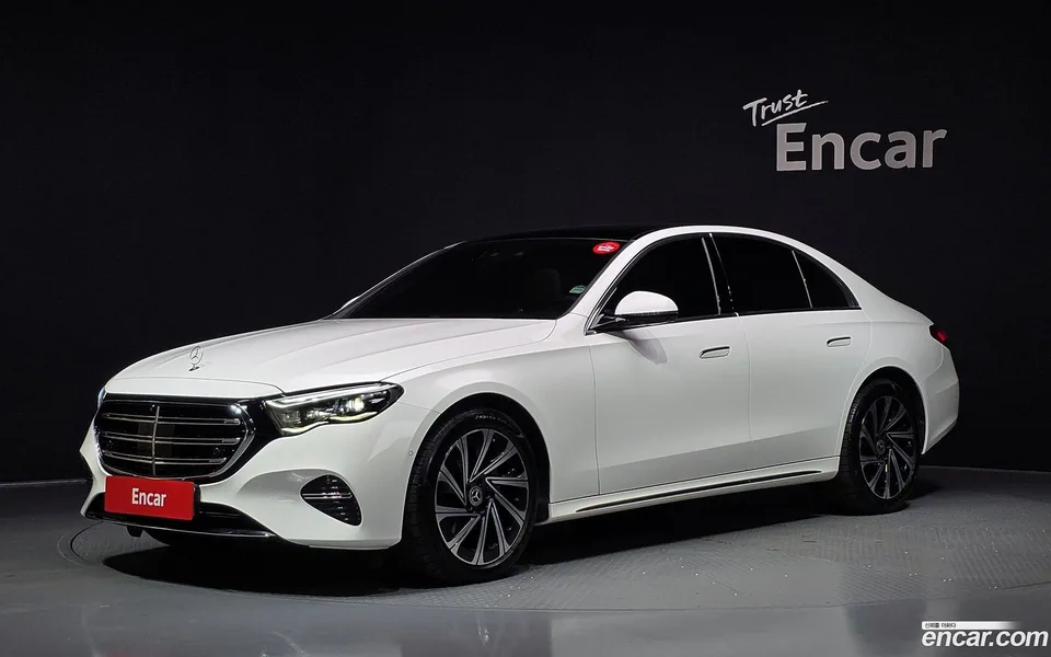 Mercedes-Benz E-Class 2024