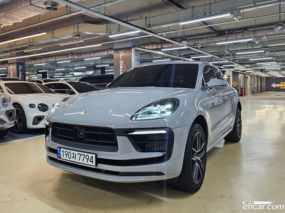 Porsche Macan 2.9 S 2022 — photo 1, buy with delivery to Moscow