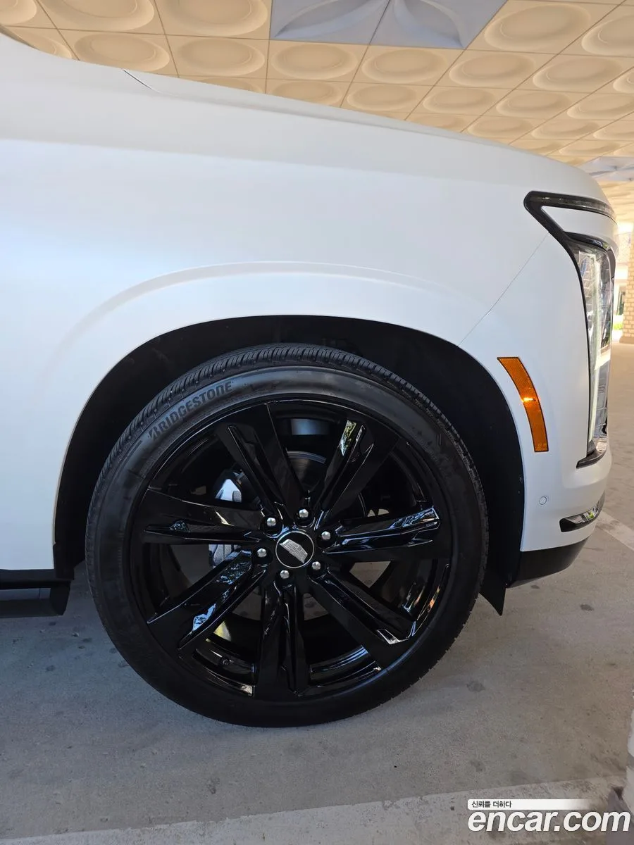 Cadillac Escalade 6.2 ESV 2025 — миниатюра 2