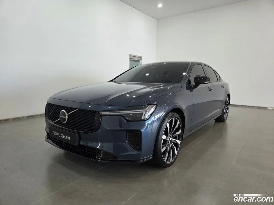 Volvo S90 2026