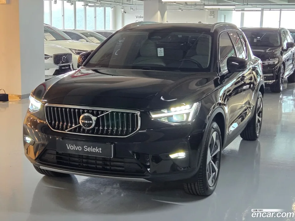 Volvo XC40 2026