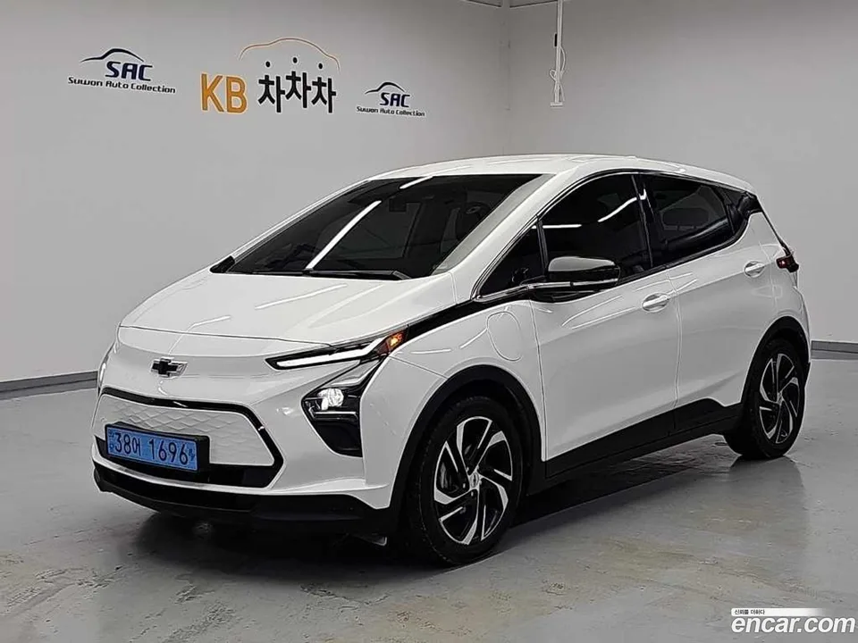 Chevrolet Bolt EV EV 2022 — фото 1, купить с доставкой в Москву