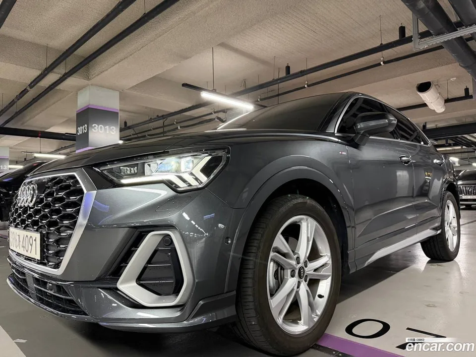 Audi Q3 35 TDI 2022 — фото 1, купить с доставкой в Москву