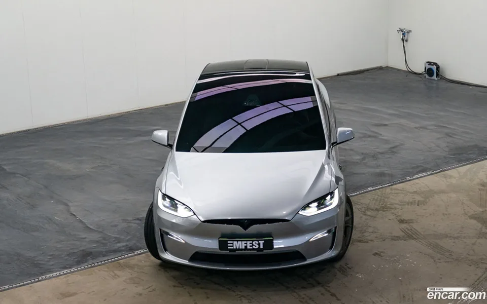 Tesla Model X 2026