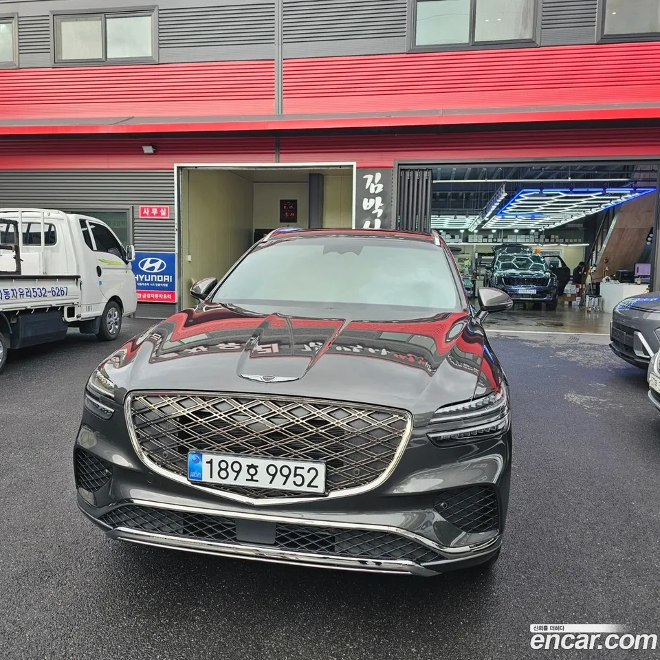Genesis GV70 2025