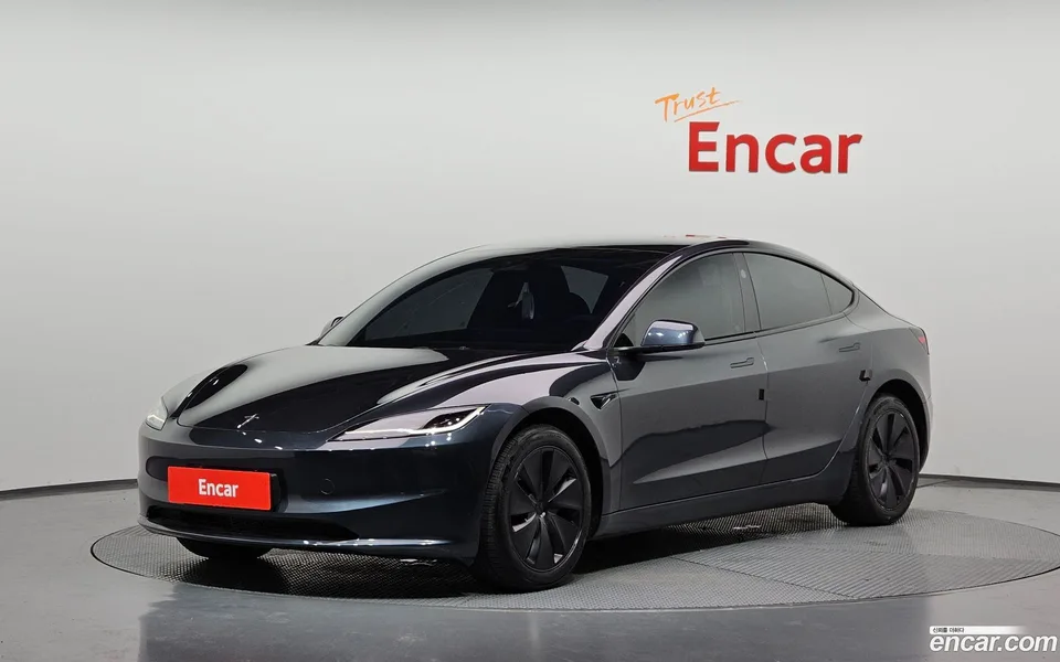 Tesla Model 3 2025
