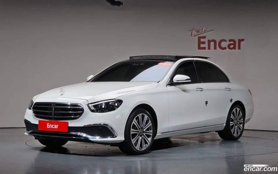 Mercedes-Benz E-Class 2022