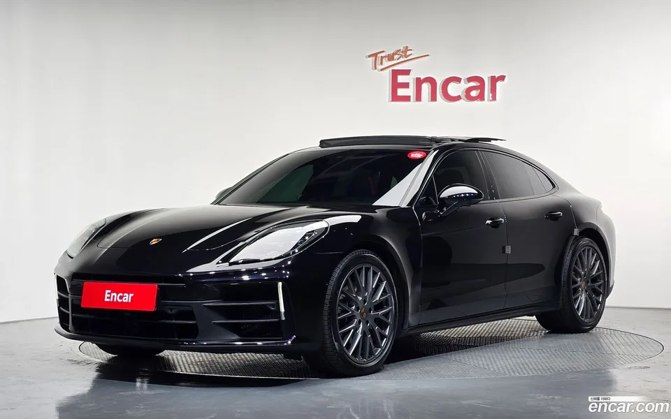 Porsche Panamera (976) 2025