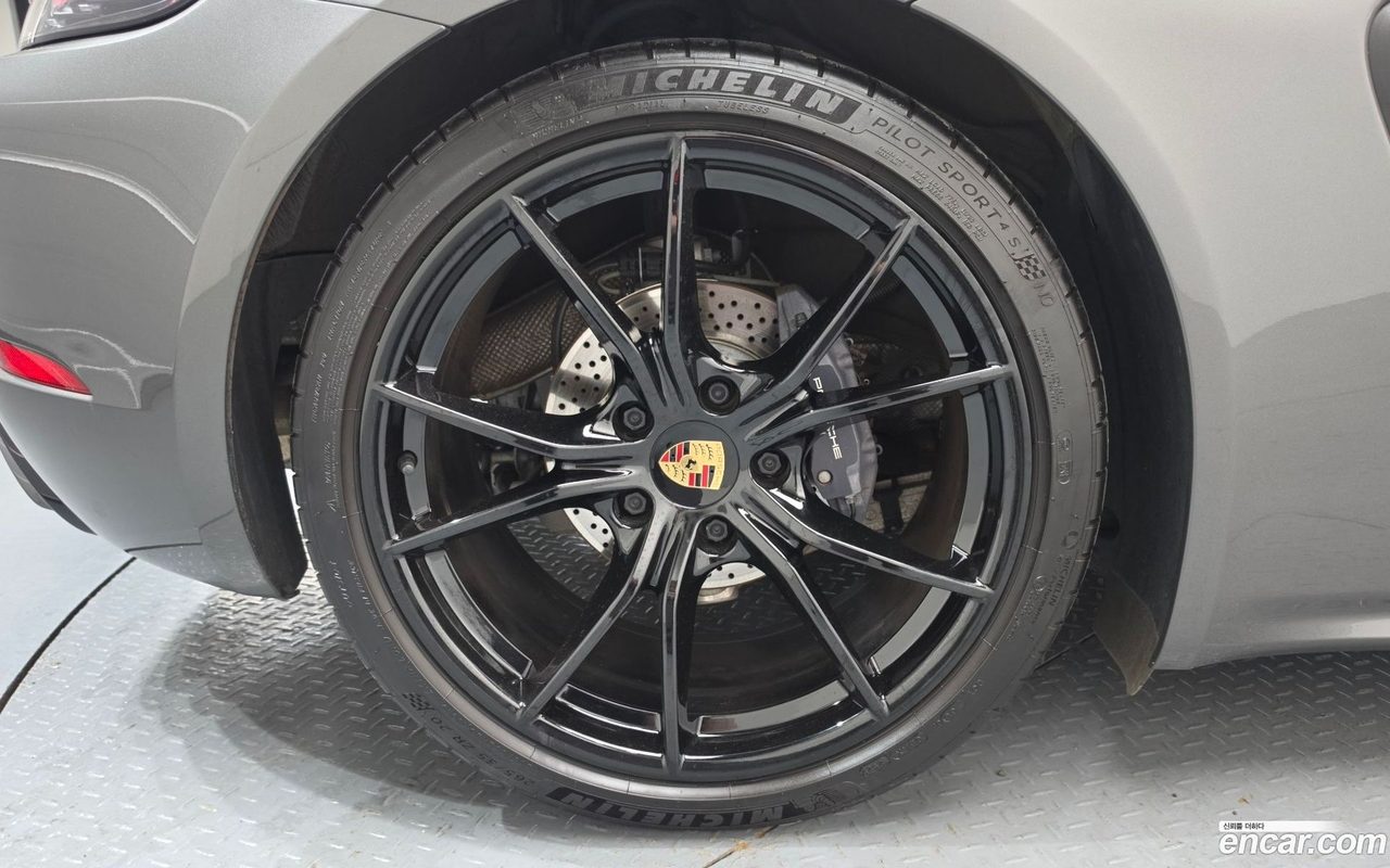Porsche 718 Boxster 2022 — 2