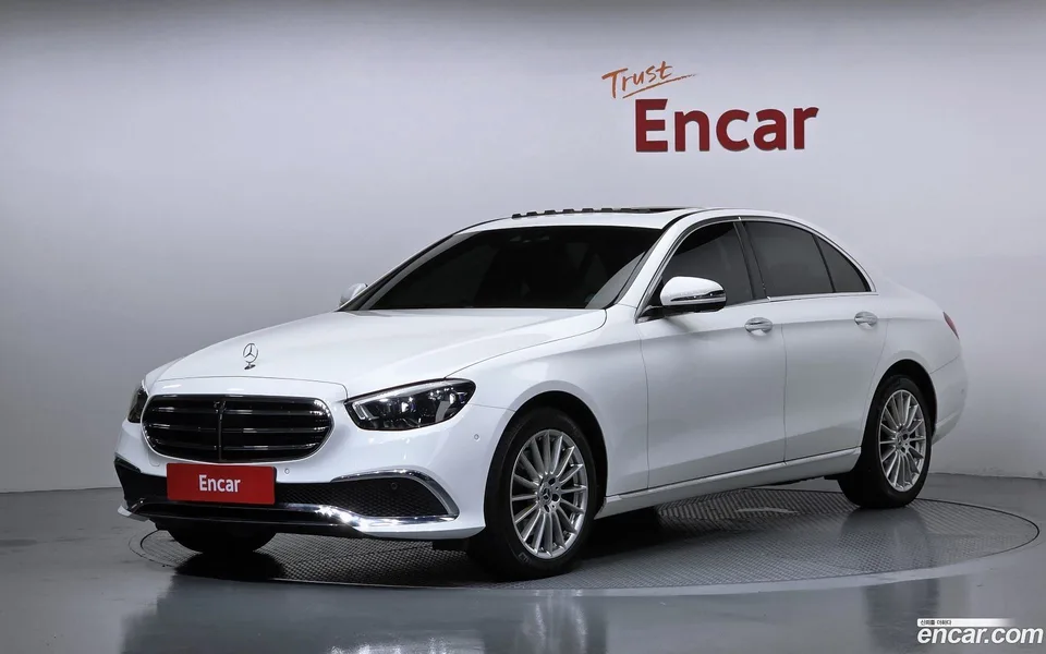 Mercedes-Benz E-Class 2022