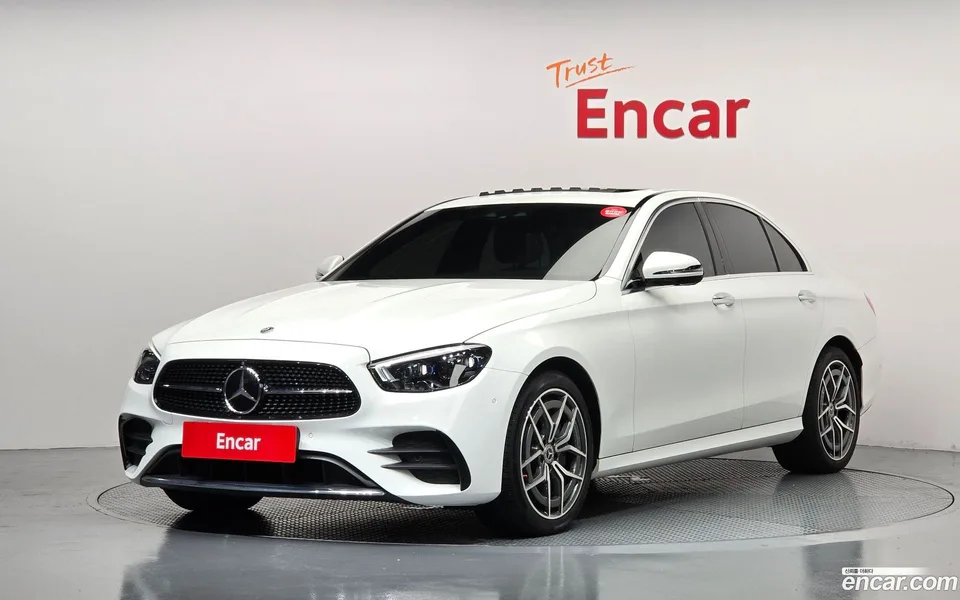 Mercedes-Benz E-Class 2022