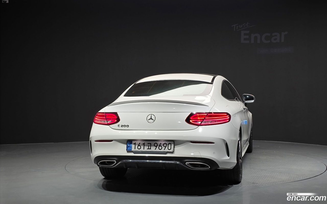Mercedes-Benz C-Class 2022 — 4