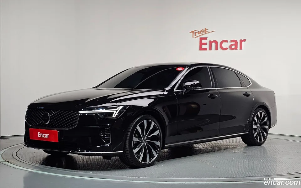Volvo S90 2025
