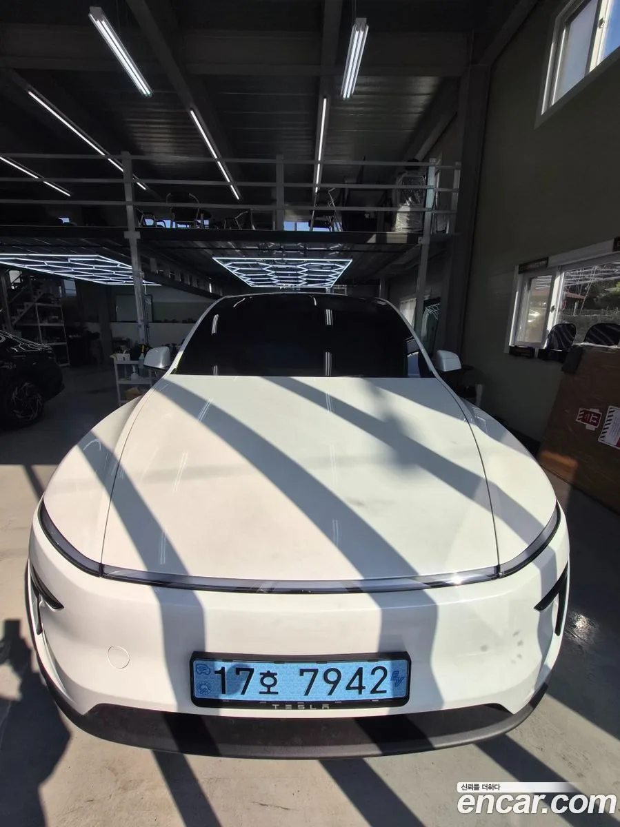 Tesla Model Y 2026