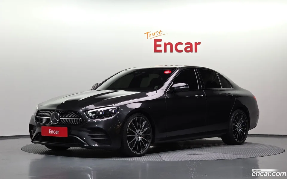 Mercedes-Benz E-Class 2022