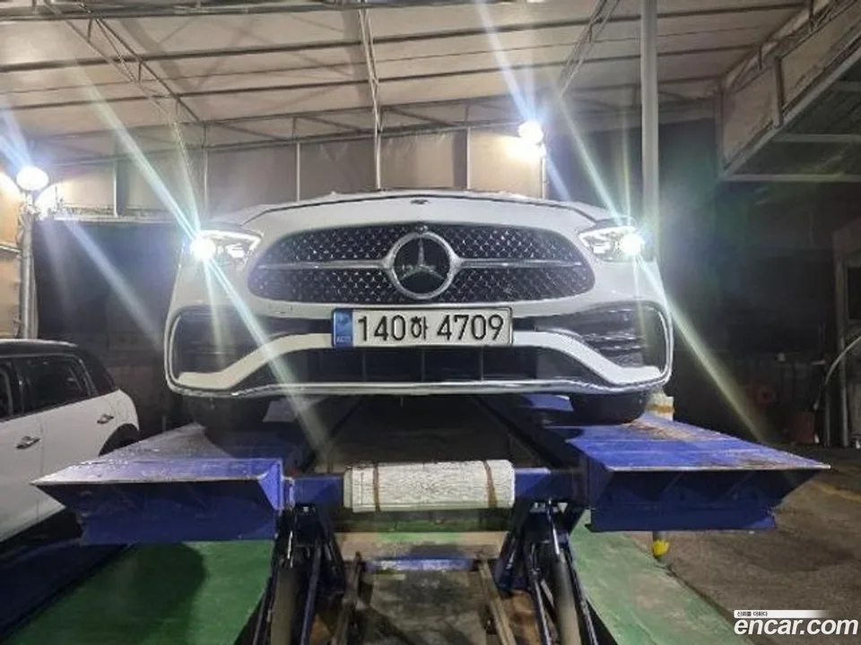 Mercedes-Benz C-Class 2022