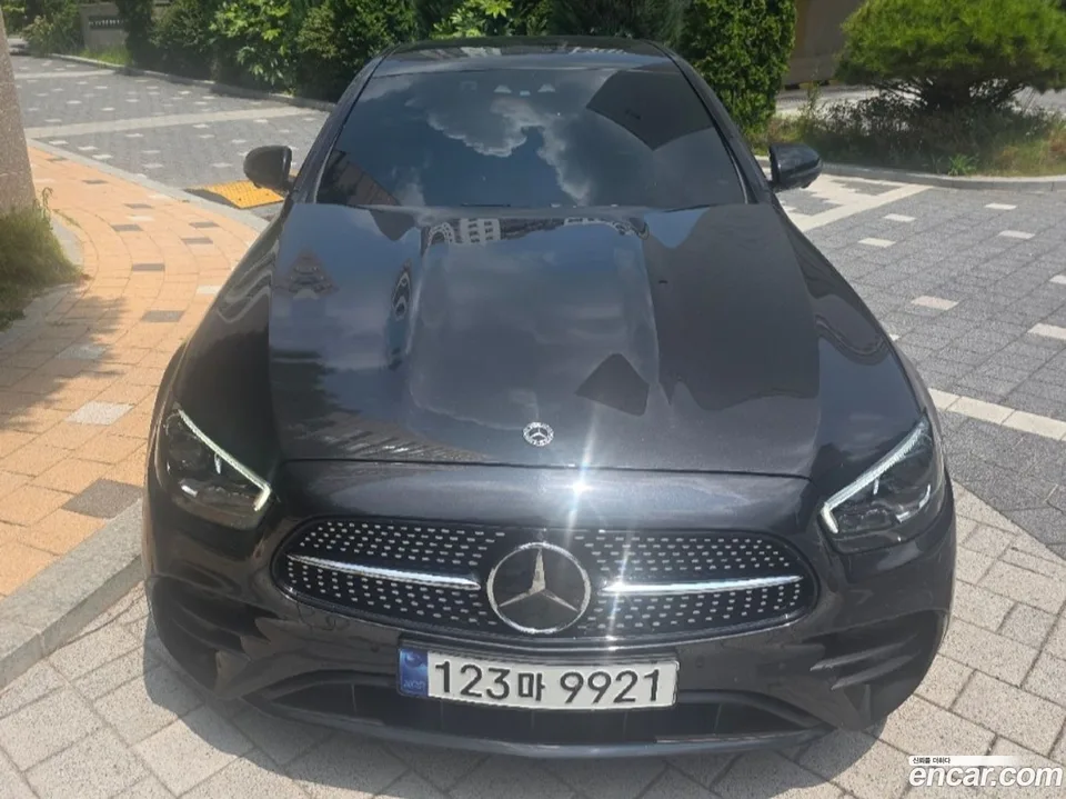 Mercedes-Benz E-Class 2023
