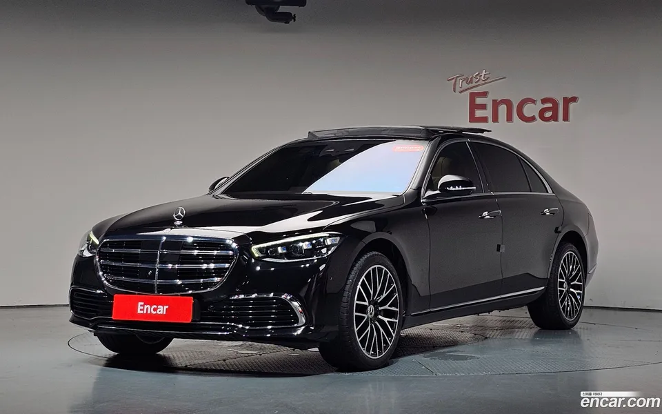 Mercedes-Benz S-Class 2024
