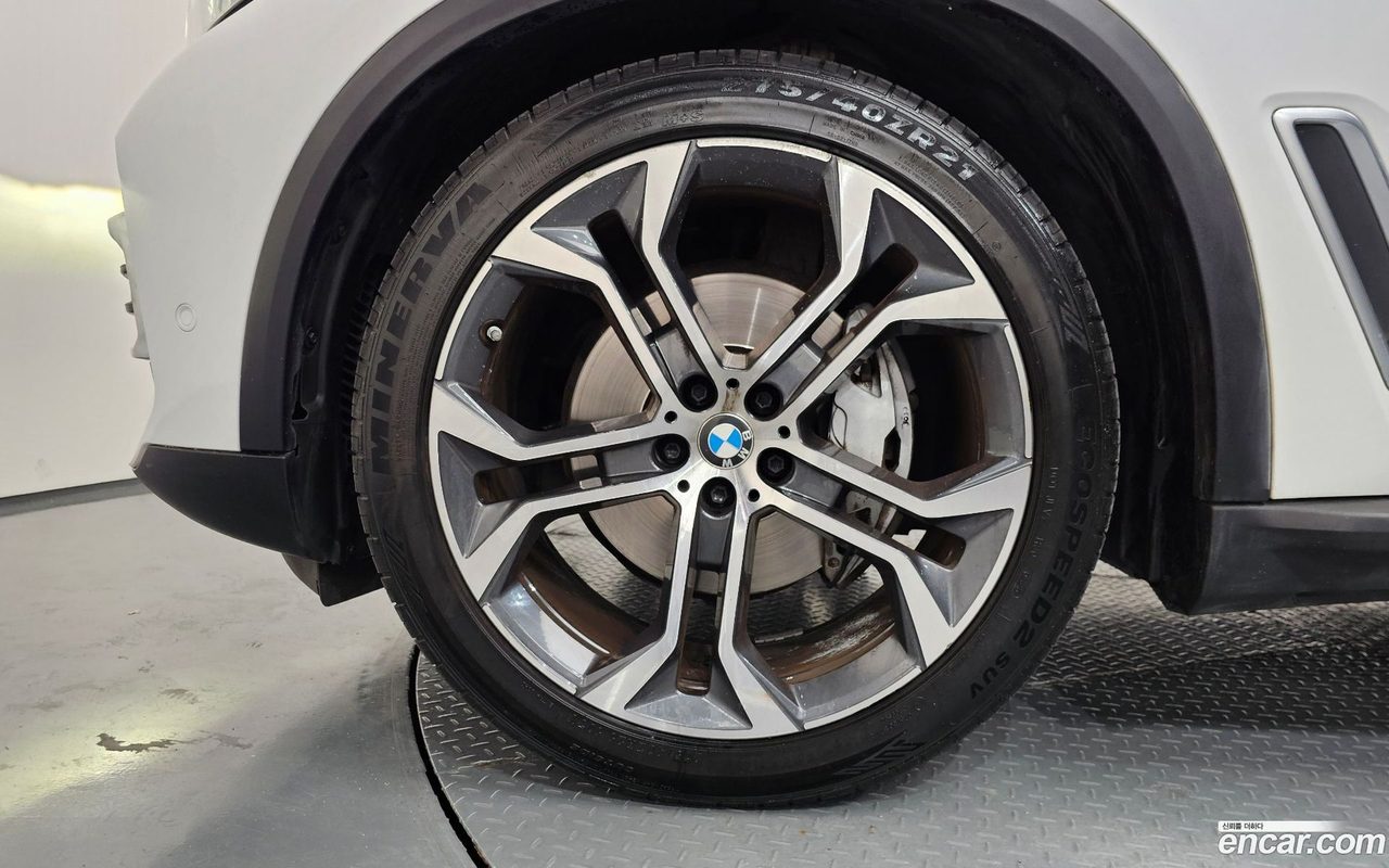 BMW X5 2022 — 2