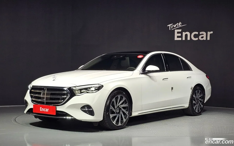 Mercedes-Benz E-Class 2024