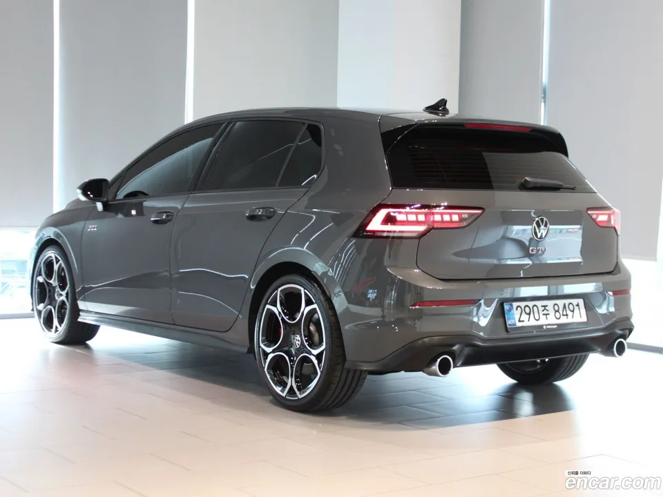 Volkswagen Golf 2025