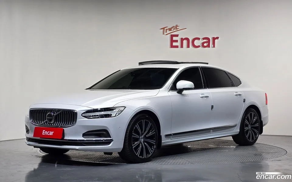 Volvo S90 2025