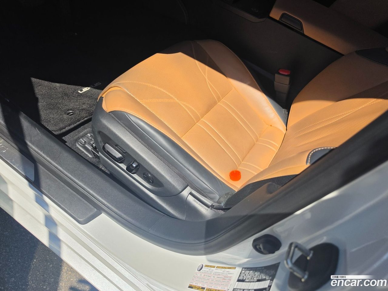 Lexus ES 300h 2023 — 2