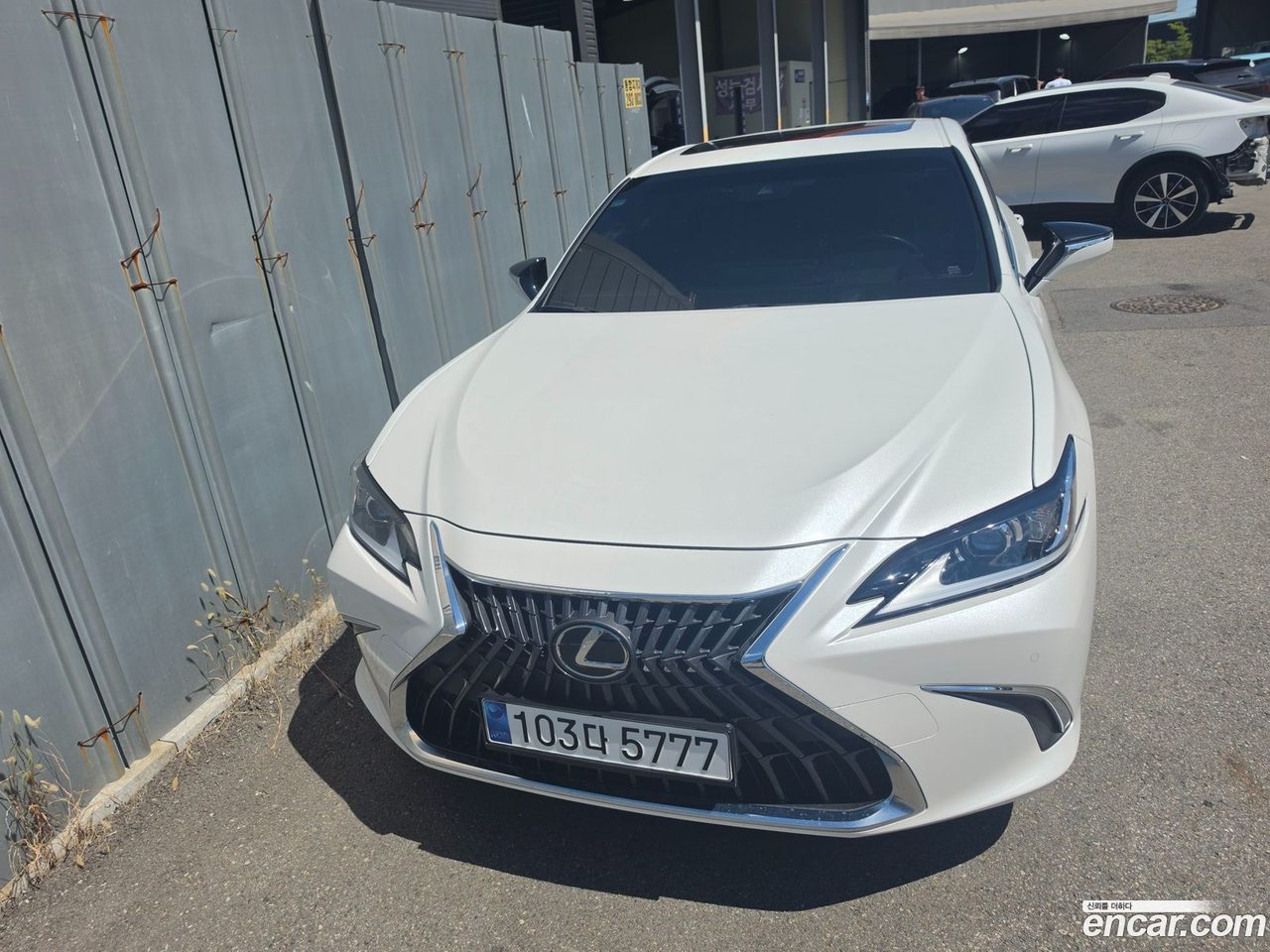 Lexus ES 300h 2023