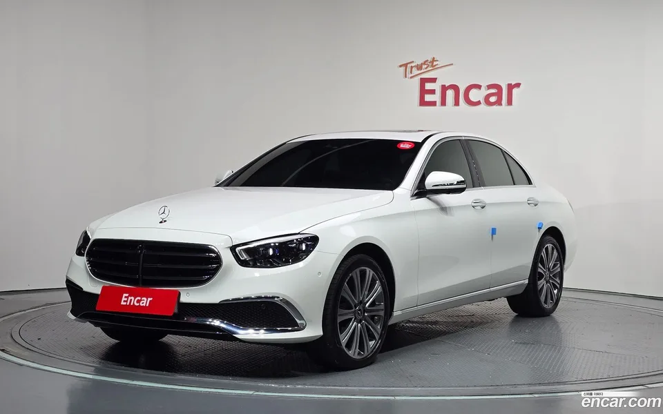 Mercedes-Benz E-Class 2023