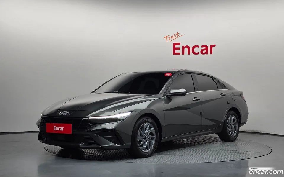 Hyundai Avante CN7 Hybrid 2025