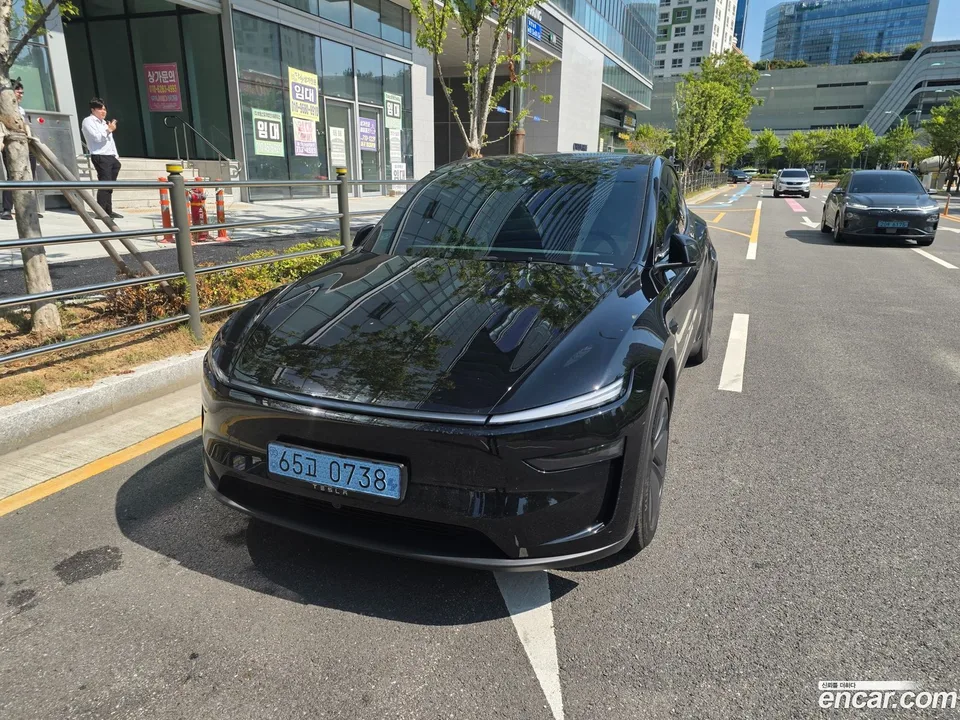 Tesla Model Y 2026
