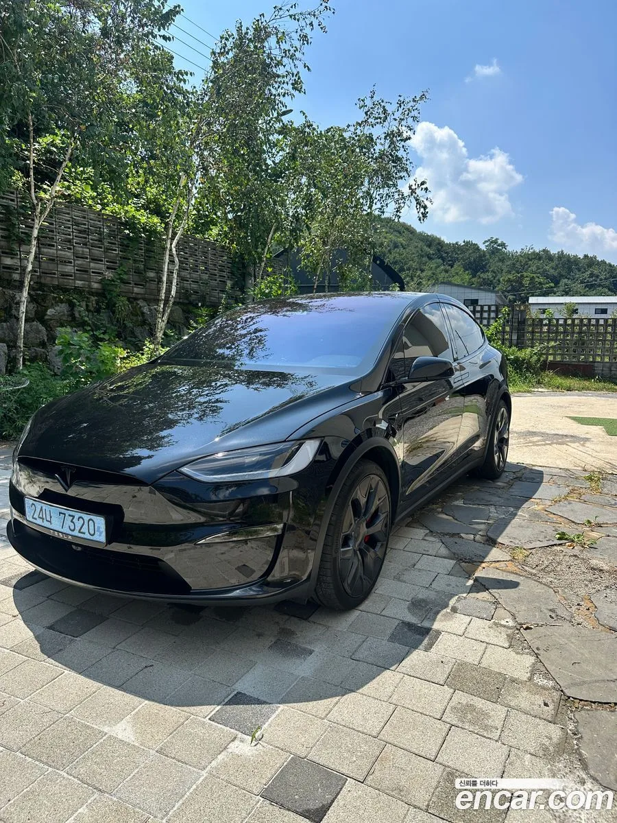 Tesla Model X 2026