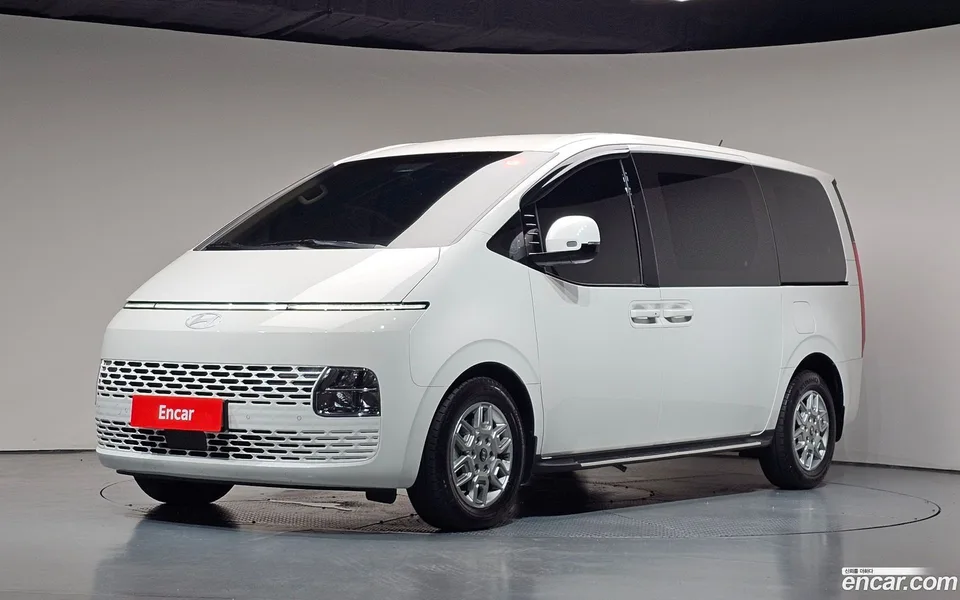 Hyundai Staria 2025
