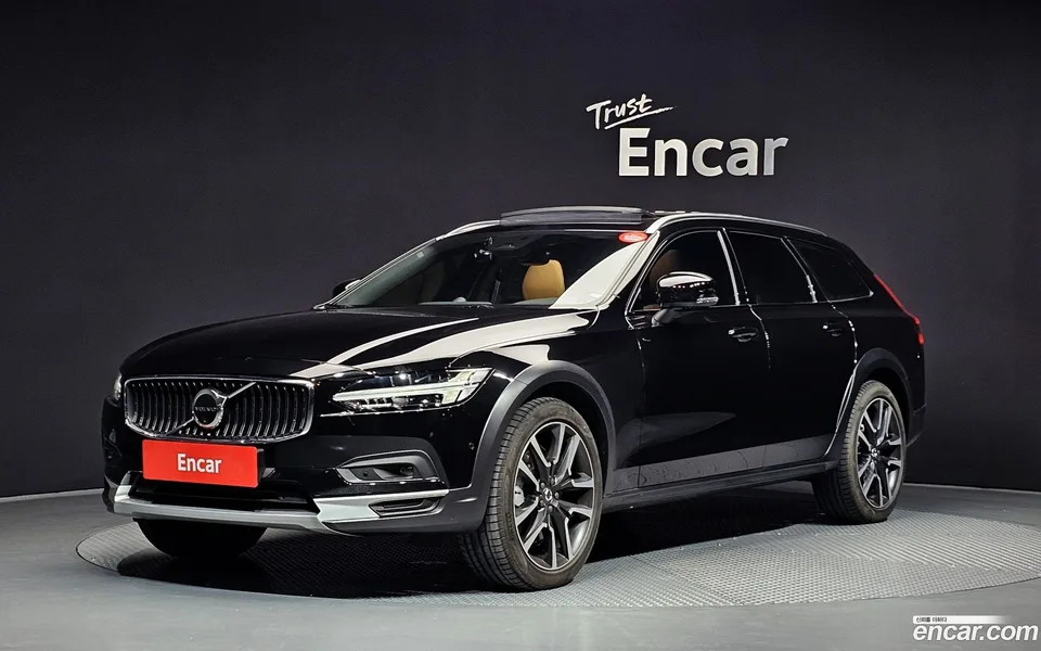 Volvo V90 Cross Country 2024
