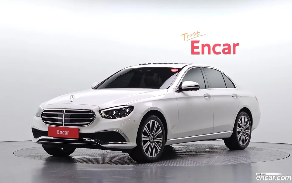 Mercedes-Benz E-Class 2023