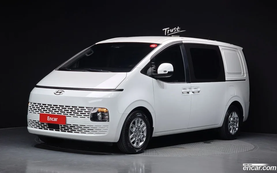 Hyundai Staria 2022