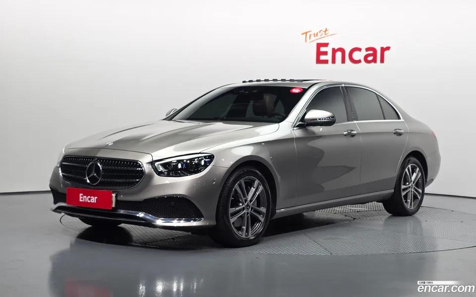 Mercedes-Benz E-Class 2022