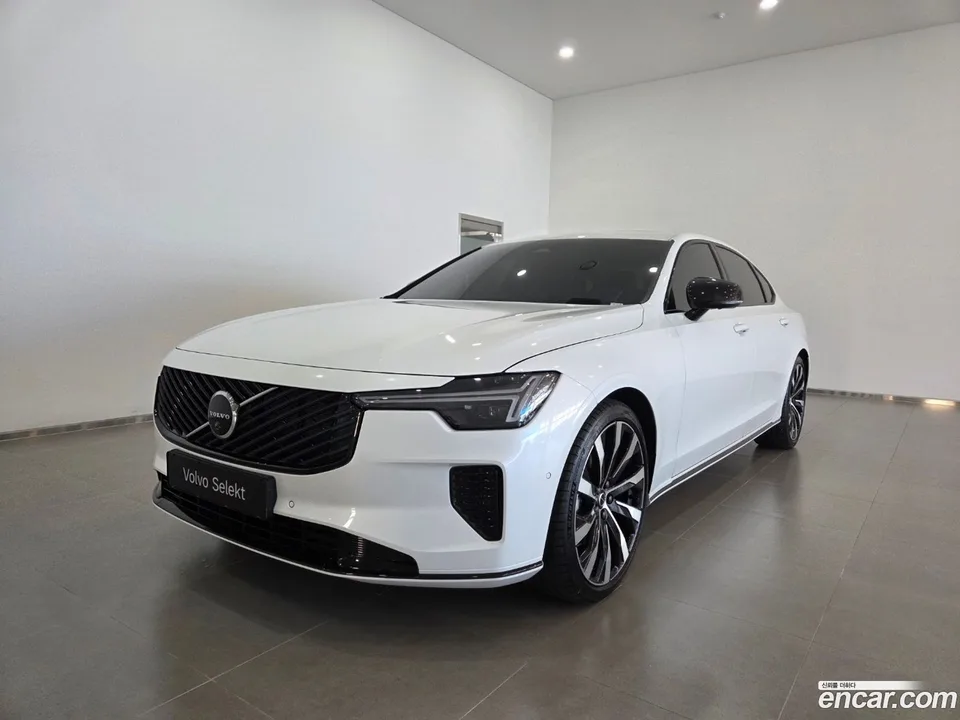Volvo S90 2025