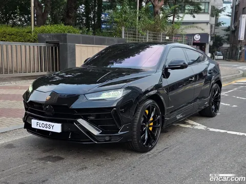 Lamborghini Urus 2024