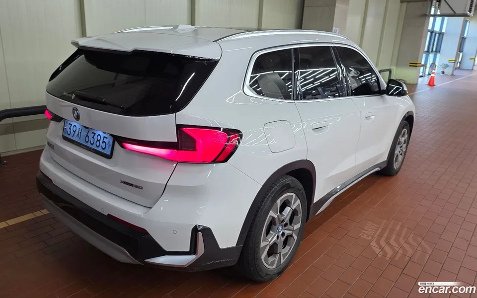 BMW iX1 2023