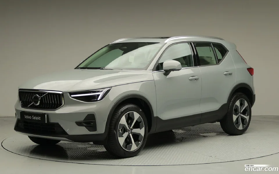 Volvo XC40 2026
